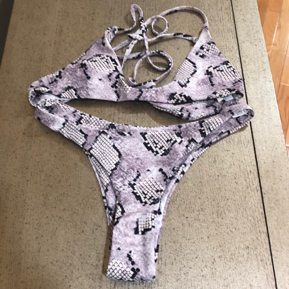 🎉BIKINI SET 👙💦 - Picture 5 of 7